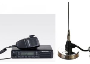 Motorola CM200D UHF 16 CH 25Watt Analog AAM01QNC9JC1AN - Used